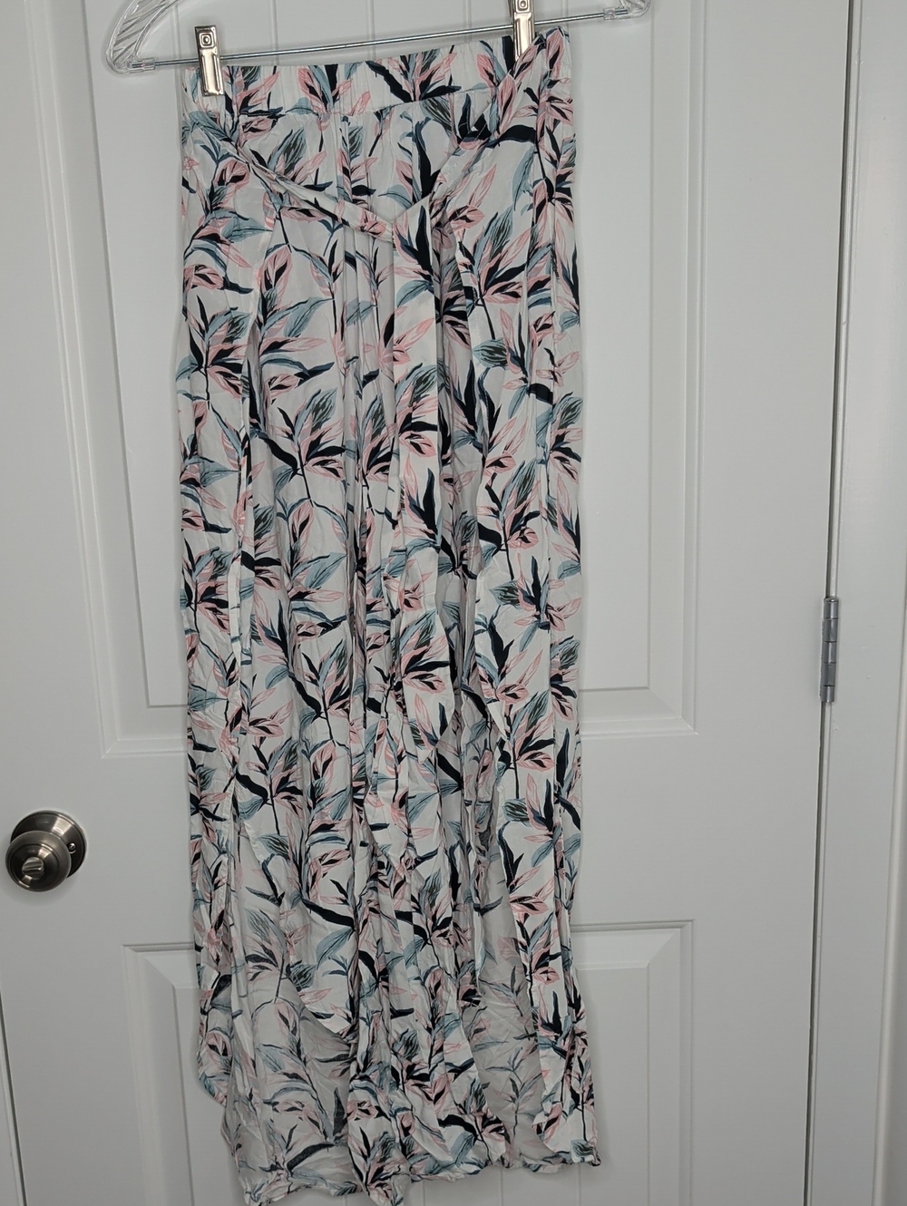 Salty Lemon Women's Pastel Leaf Print Flowy Pants - White Pink & Blue Size Small